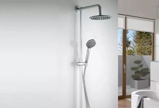 如何更换浴室淋浴喷头